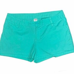 🌸City streets shorts - Junior’s Size 15 - NWOT.